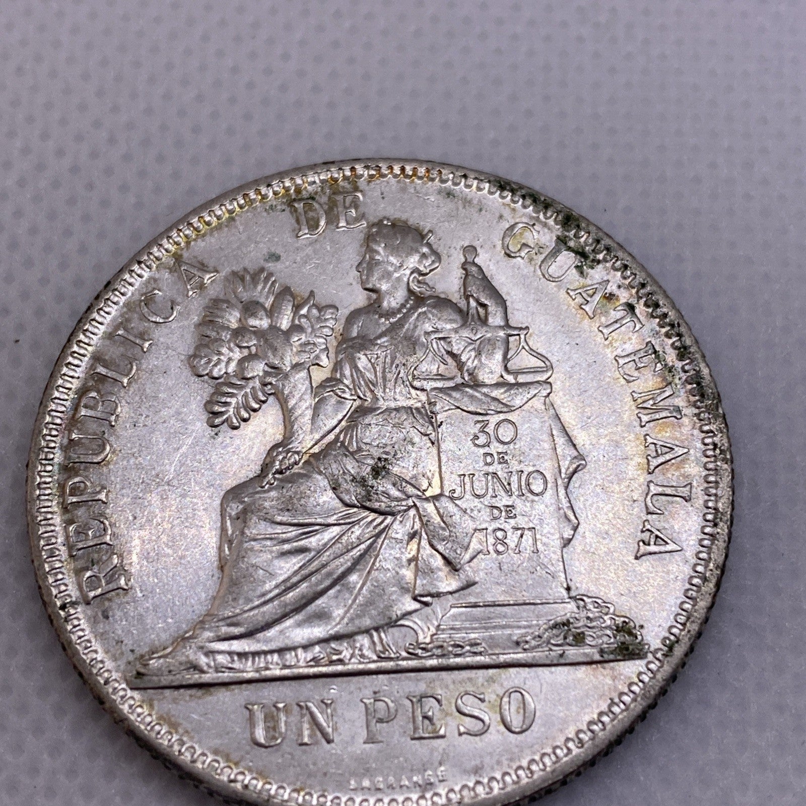 1895 Guatemala 1 Peso Large Silver Coin