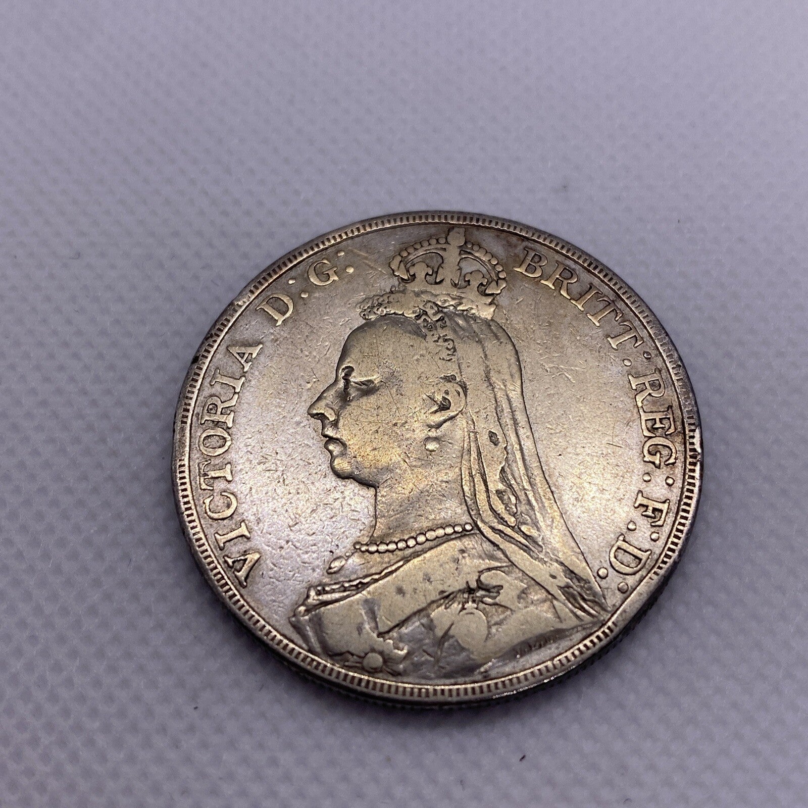 1889 GREAT BRITAIN SILVER CROWN QUEEN VICTORIA Silver Coin Reeded Edge #7932