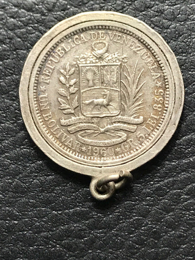 VENEZUELA 🇻🇪 ONE BOLIVAR 1960 SILVER WORLD COIN In A Bezel