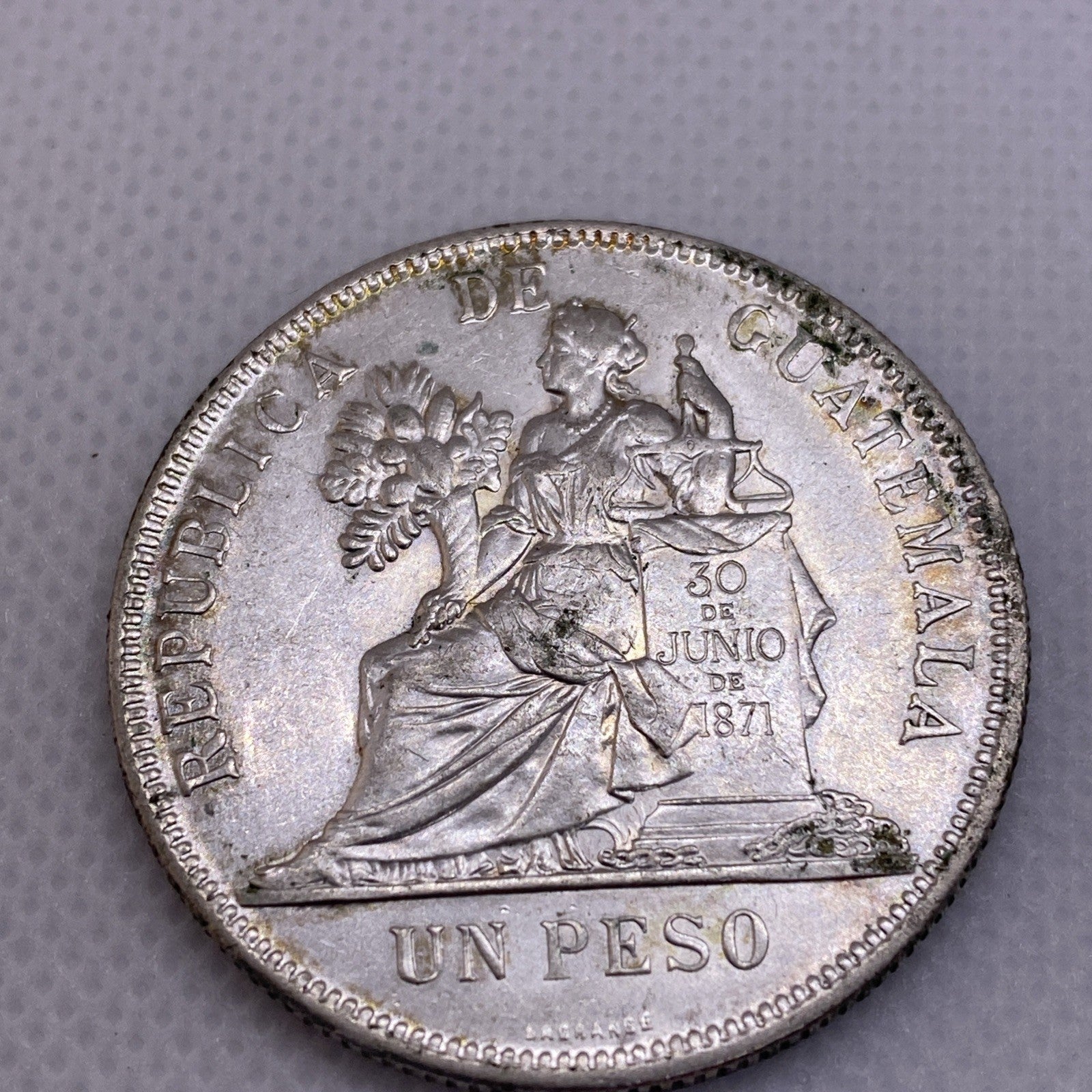 1895 Guatemala 1 Peso Large Silver Coin