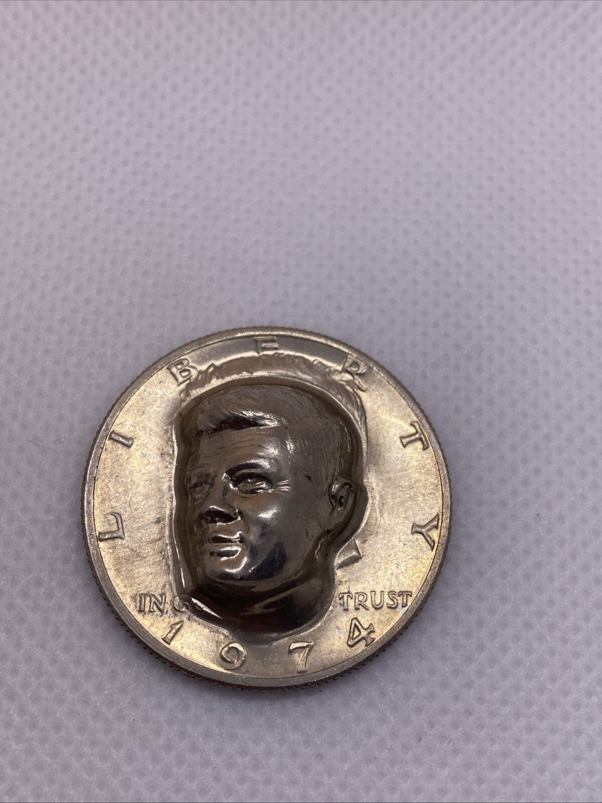 1974 Kennedy Half Dollar 3-D Pop Out Repousse Coin #7734-10