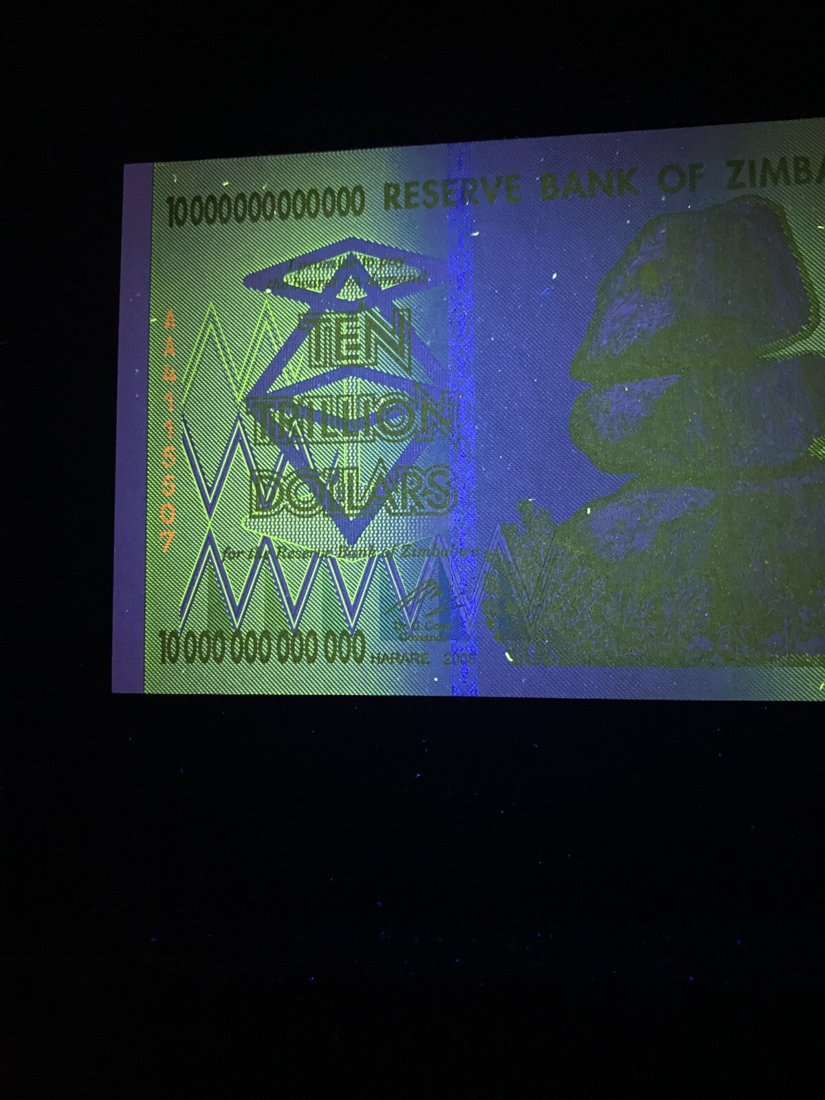 2008 Ten Trillion Zimbabwe Banknote 10 Trillion Dollars Uncirculated Brand New