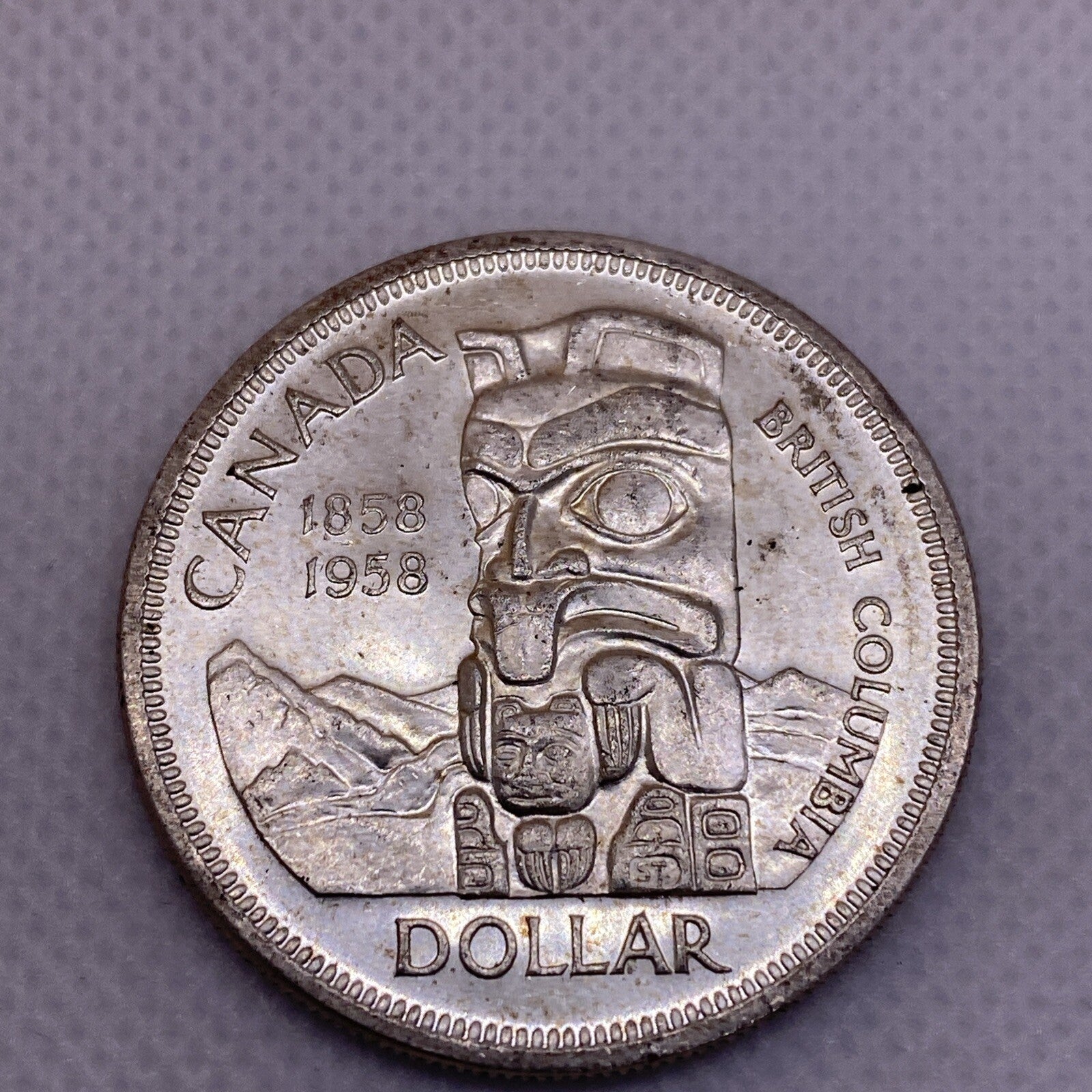 1958 CANADIAN SILVER DOLLAR BEAUTIFUL CANADA SILVER COIN #4700-10