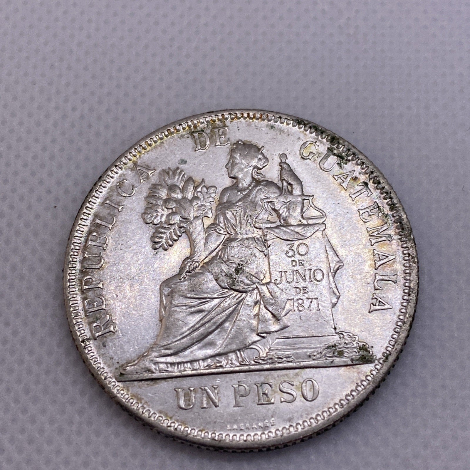 1895 Guatemala 1 Peso Large Silver Coin