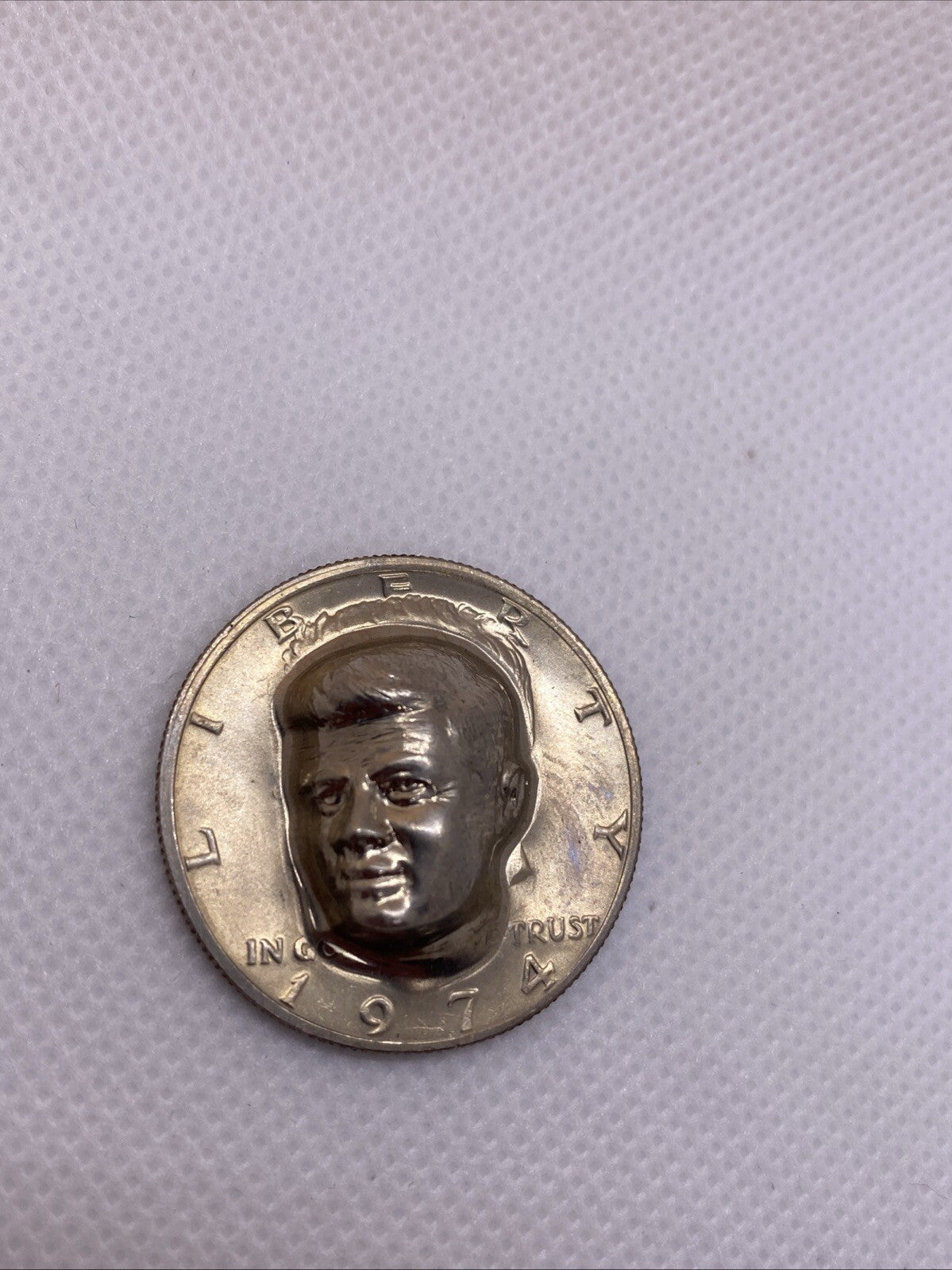 1974 Kennedy Half Dollar 3-D Pop Out Repousse Coin #4569-10