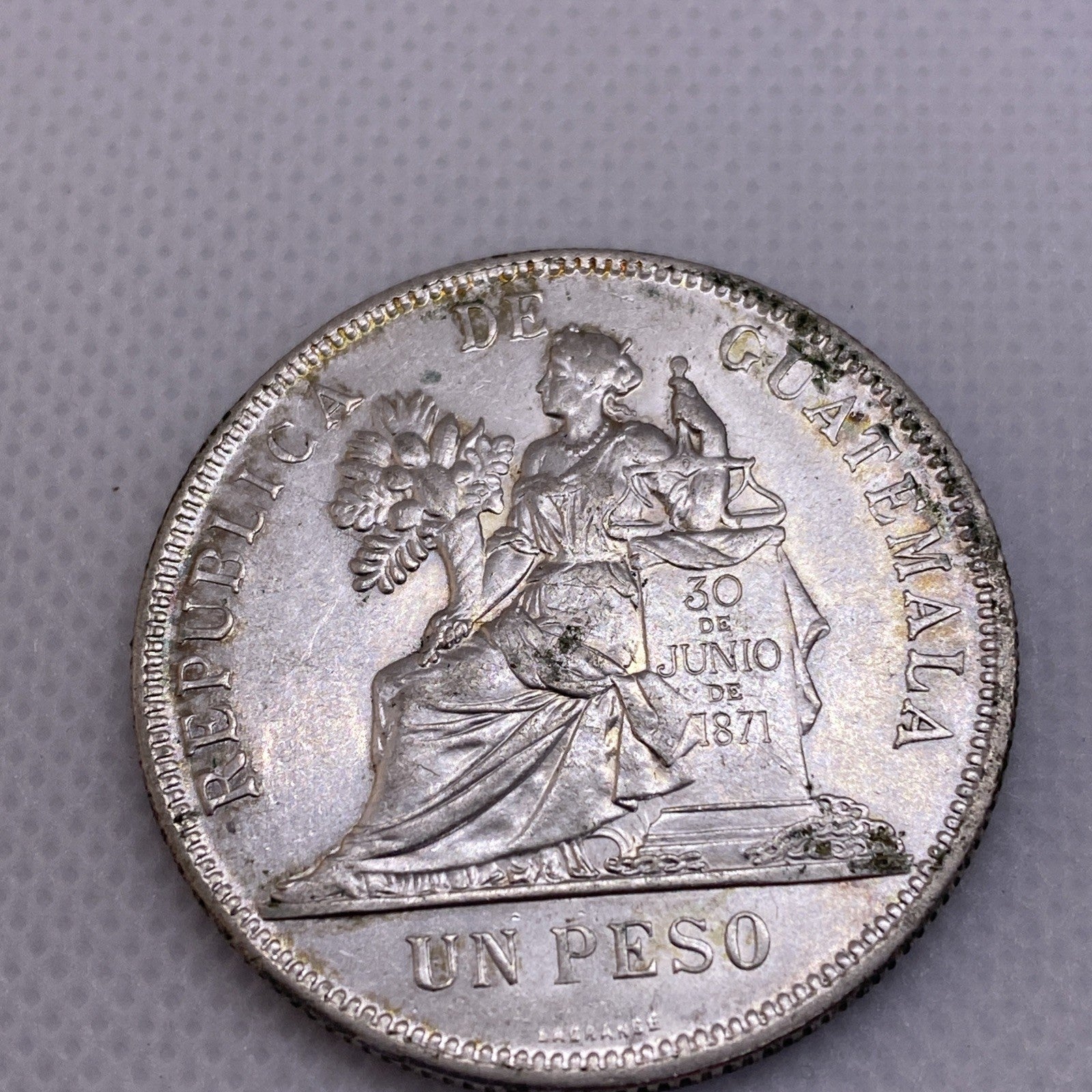 1895 Guatemala 1 Peso Large Silver Coin