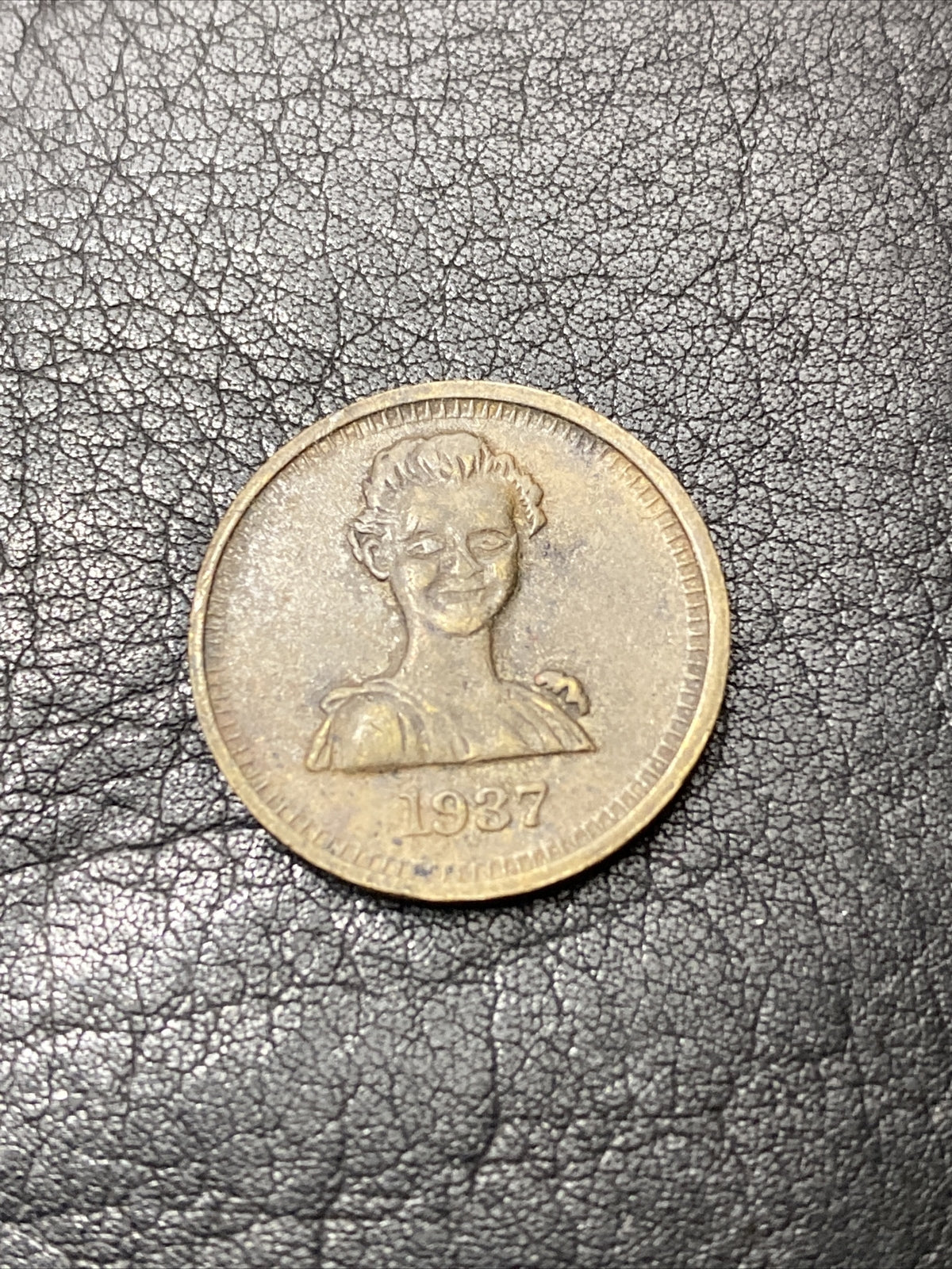 1937 Amelia Earhart Bust Pictorial - Token | Medal | Coin - Blank Reverse