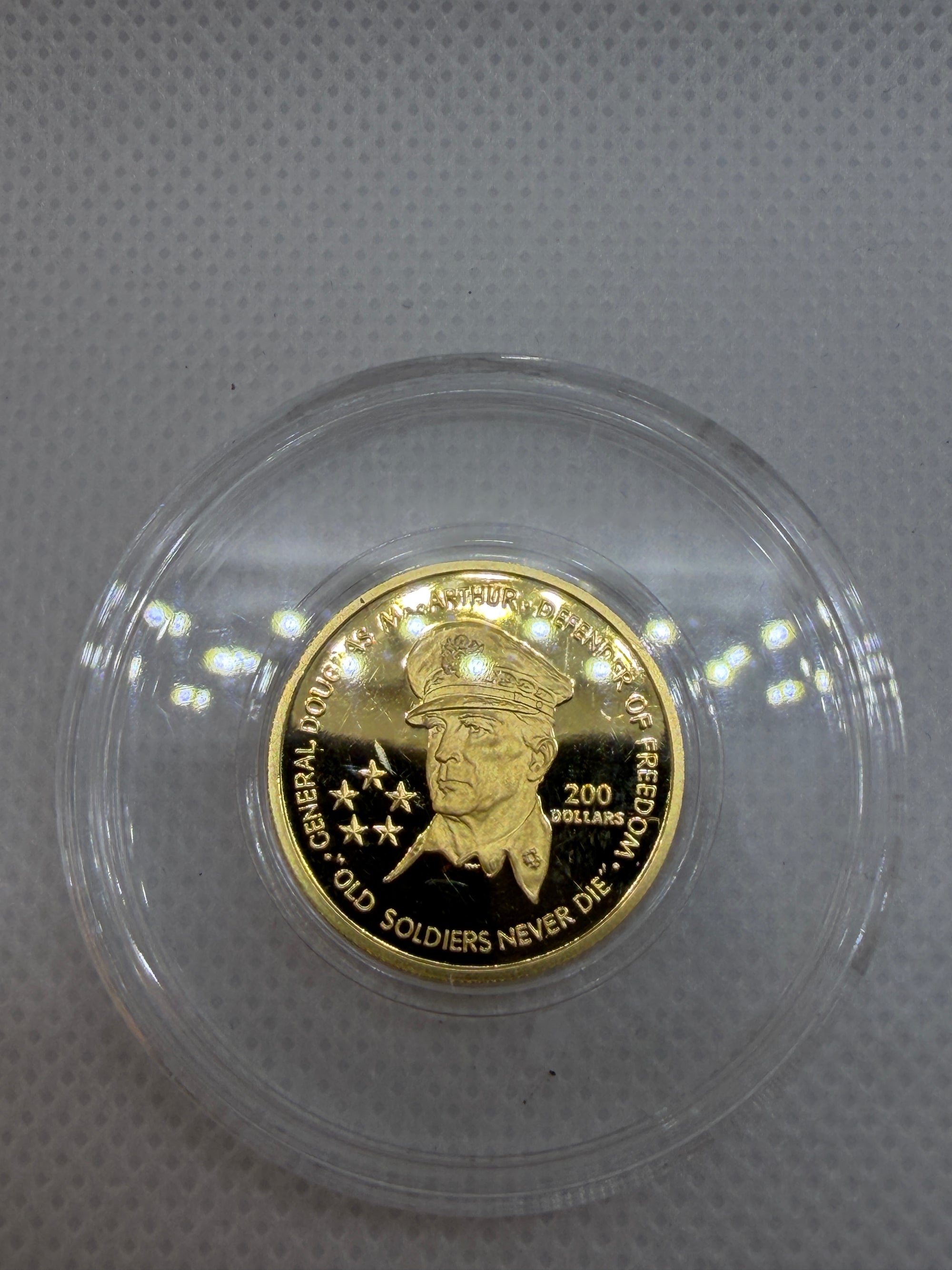 1989 Niue $200 General Douglas MacArthur Gold Coin – Proof Commemorative